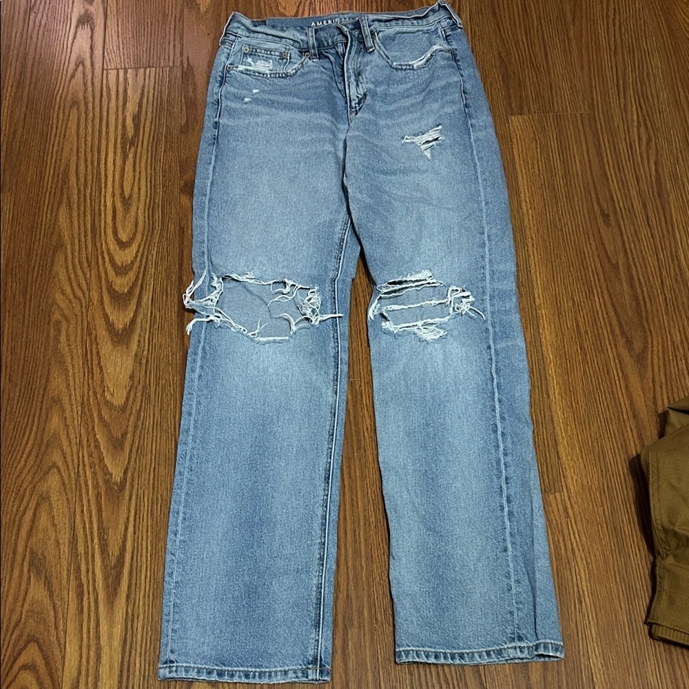 American Eagle Outfitters Low-Rise Baggy Straight‎ Distressed Blue Jeans Size 4